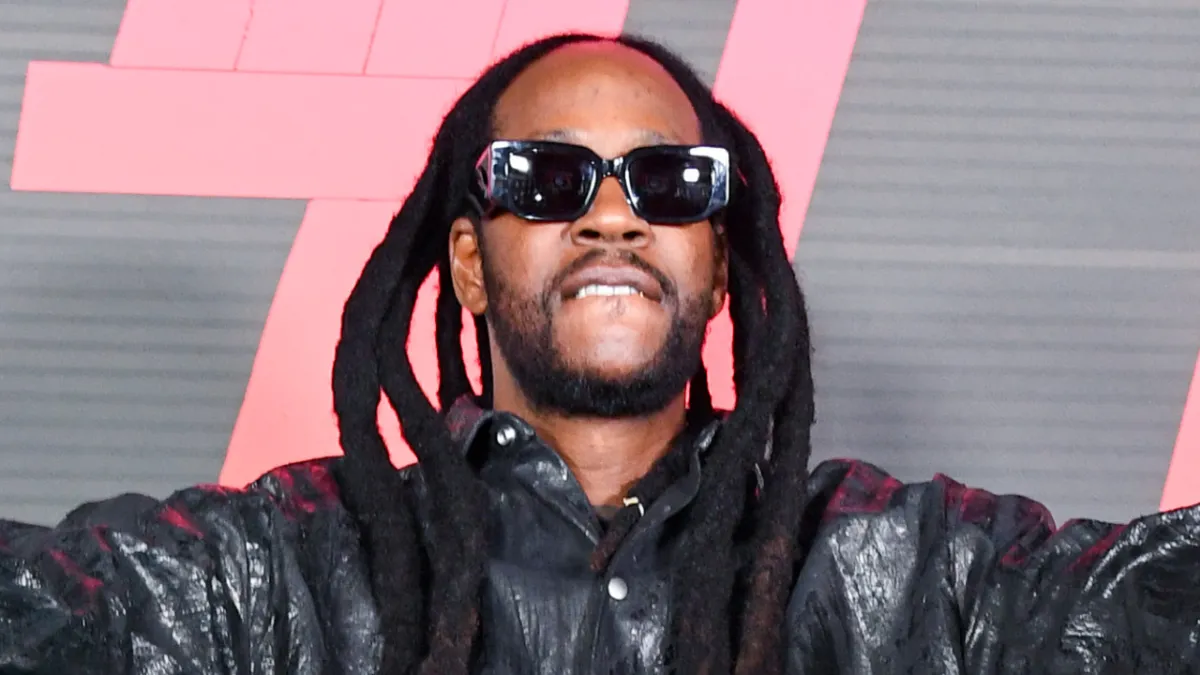 2 Chainz Films Surreal Encounter With $20K Tesla Robot: 'The Future Is Here!'